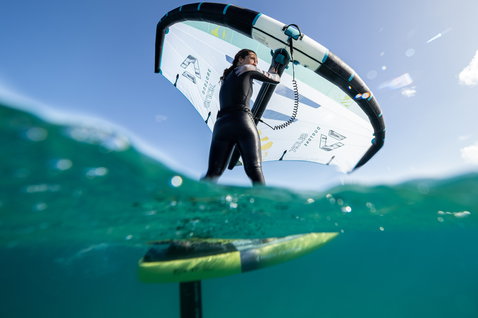 Duotone_Wing_Foiling_Slick-(LK)_Action-Shots_13