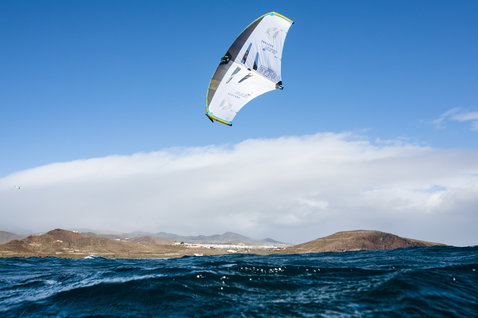 Duotone_Wing_Foiling_Slick-D/LAB_Action-Shots_1