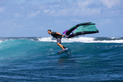 Duotone_Wing_Foiling_Ventis_Action-Shots_6