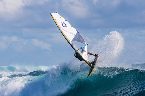 Duotone_Windsurfing_Super_Hero-SLS_Action-Shots_5