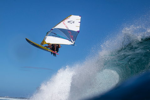 Duotone_Windsurfing_Super_Hero-SLS_Action-Shots_7