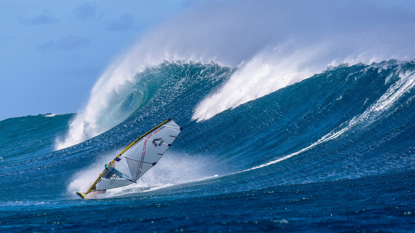 Super_Hero SLS 2024 ᐅ high-end wave sail | DUOTONE Windsurfing