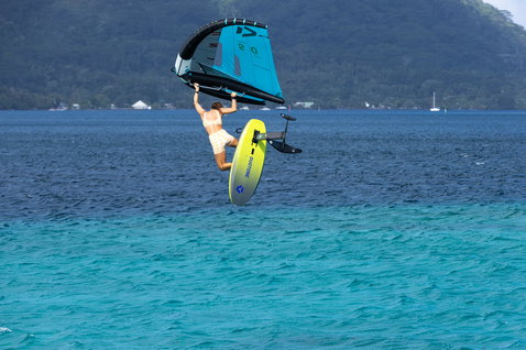 Duotone_Wing_Foiling_Sky-Style_Action-Shots_2