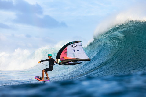 Duotone_Wing_Foiling_Sky-Surf-SLS_Action-Shots_3