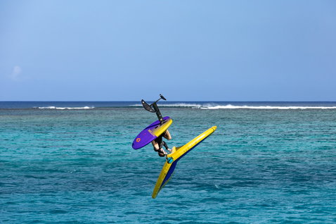 Duotone_Wing_Foiling_Front-Wing-Aero-Carve-2.0-D/LAB_Action-Shots_4