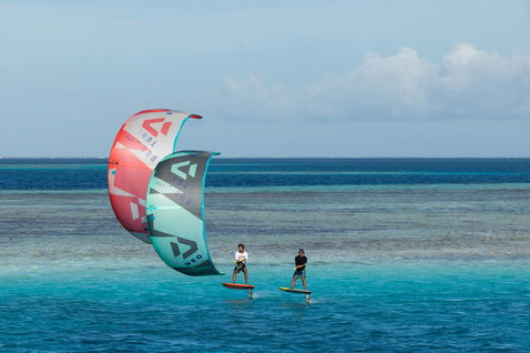 Duotone Neo LEI kite during foiling in a tropical ocean lagoon
