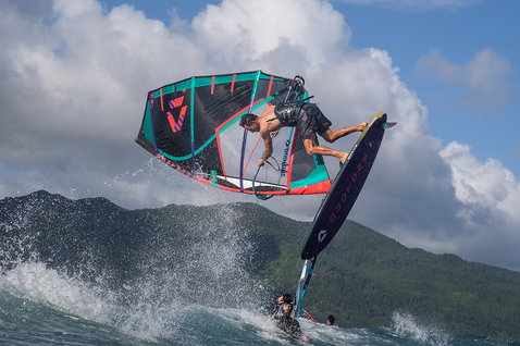 Duotone_Windsurfing_Idol-LTD_Action-Shots_5
