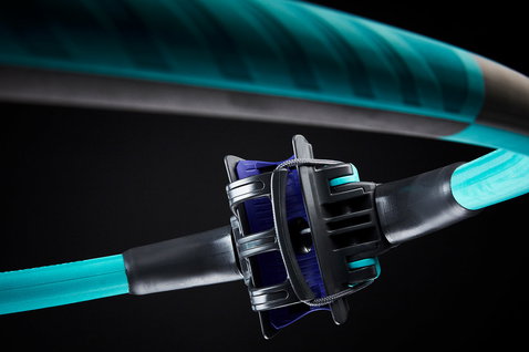 Wishbone de windsurf Duotone Silver Series Mega.Slim en sarcelle et noir