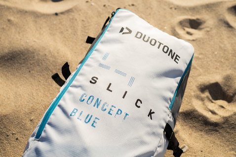 Duotone_Wing_Foiling_Slick-Concept-Blue_Action-Shots_5