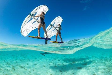 Duotone_Wing_Foiling_Slick-Concept-Blue_Action-Shots_3