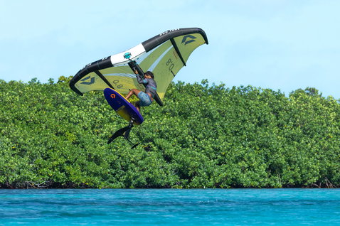 Duotone_Wing_Foiling_Ventis_Action-Shots_9