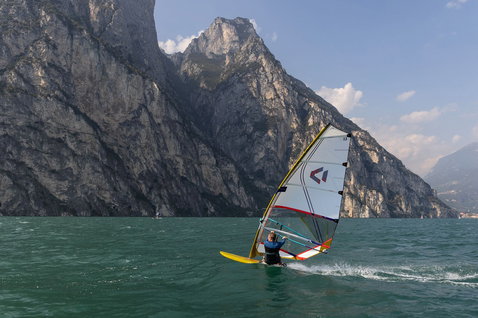 Duotone_Windsurfing_E_Pace-SLS_Action-Shots_1