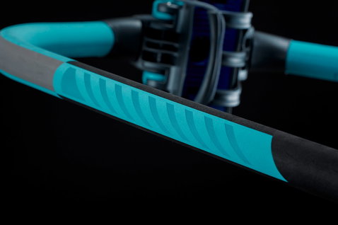Duotone Silver Series windsurf boom 140-200 / 160-220 / 180-240 cm in near-black, teal and cyan