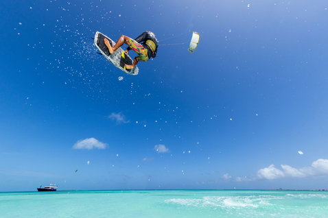 Duotone Neo D/LAB LEI kite during kitesurfing in a tropical ocean lagoon