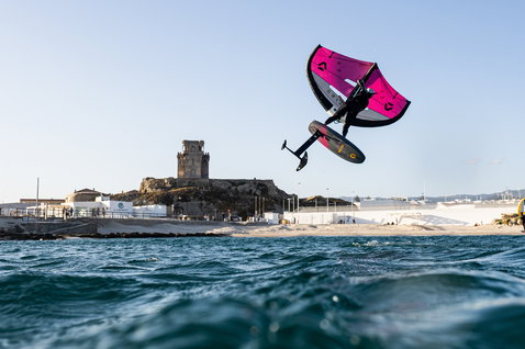 Duotone_Wing_Foiling_Sky-Style-SLS_Action-Shots_6