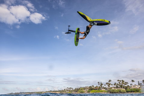 Duotone_Wing_Foiling_Sky-Style_Action-Shots_8
