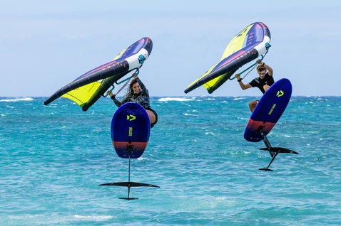 Duotone_Wing_Foiling_Front-Wing-Glide-2.0-SLS_Action-Shots_2