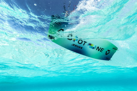 Duotone Jaime Concept Blue twin-tip kiteboard during kitesurfing in tropical ocean