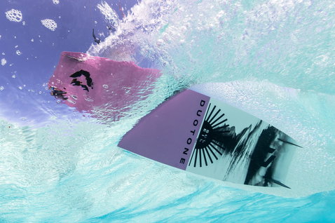 Duotone Soleil Concept Blue twin-tip kiteboard during kitesurfing on the ocean