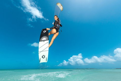 Duotone Soleil SLS twin-tip kiteboard during kitesurfing on tropical flat water