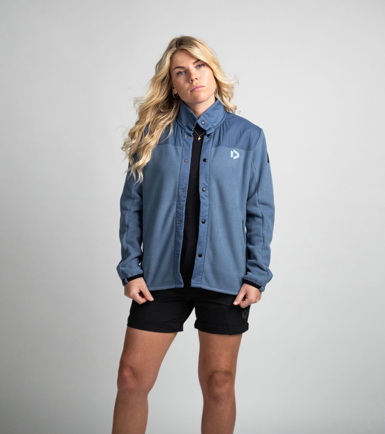 Duotone_Apparel_Shirt-Explore-Fleece-unisex_Model-Pictures_8