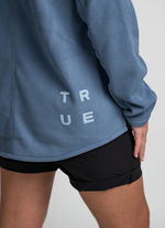 Duotone_Apparel_Shirt-Explore-Fleece-unisex_Model-Pictures_10