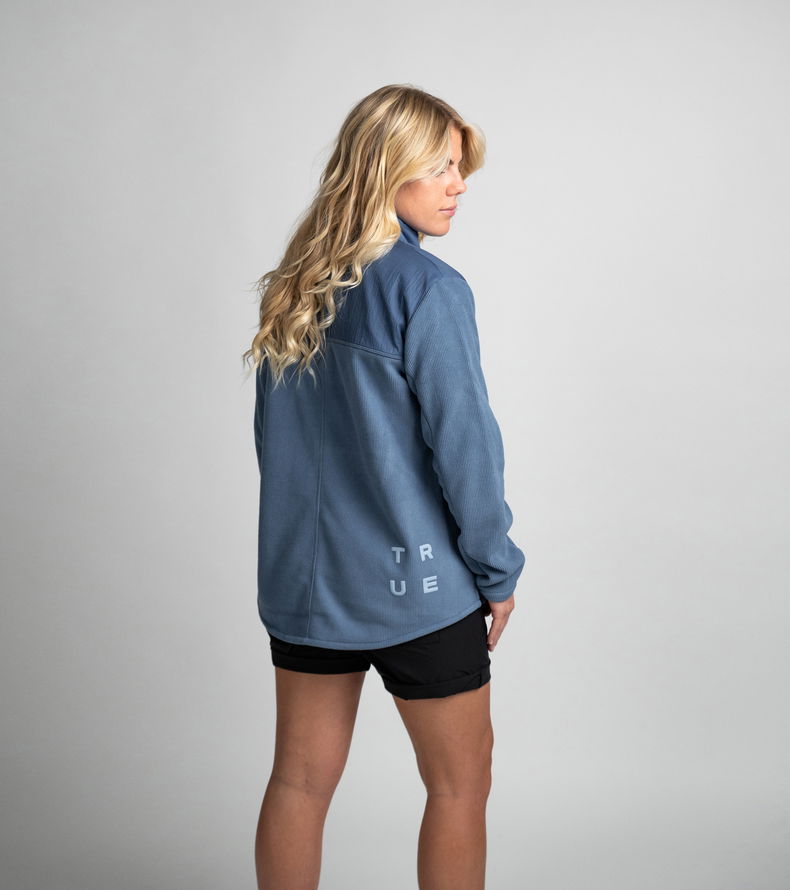Duotone_Apparel_Shirt-Explore-Fleece-unisex_Model-Pictures_11
