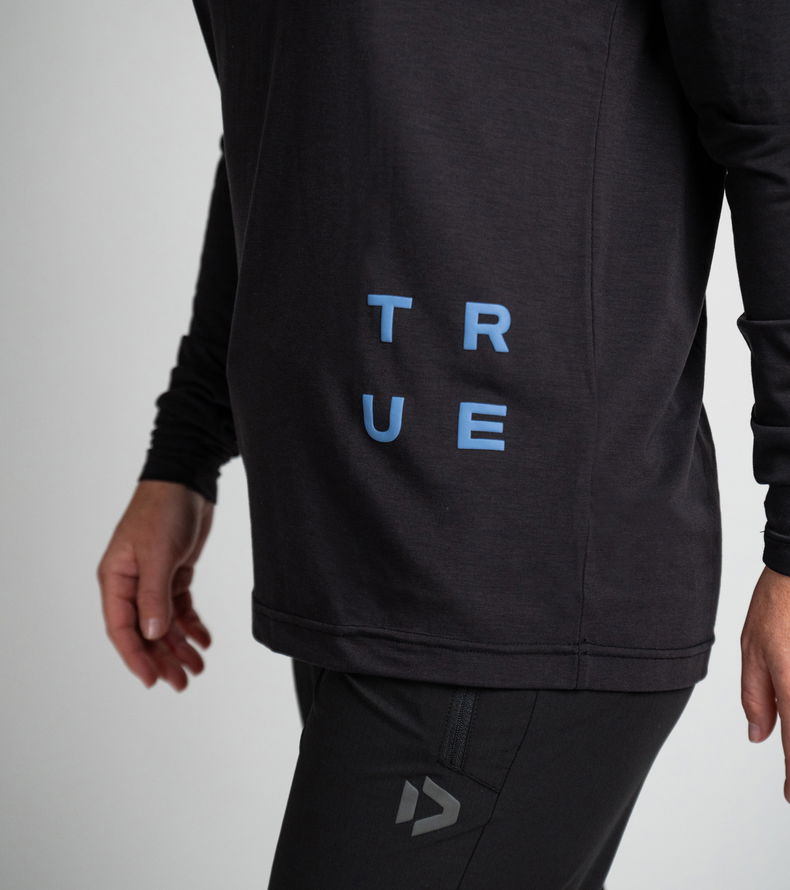 Tee DT Explore LS unisex - 900 black - 44/XXS
