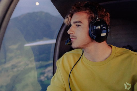 Duotone Apparel Sweater DT Explore unisex jersey en interior de helicóptero en olive yellow