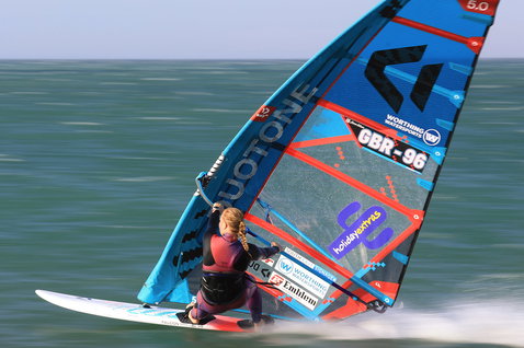 Duotone_Windsurfing_Falcon_Speed-D/LAB-(MTO,-no-fin)_Action-Shots_2