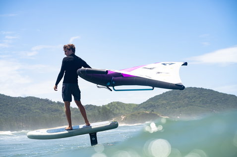 Duotone_Wing_Foiling_Skybrid-Air_Action-Shots_10