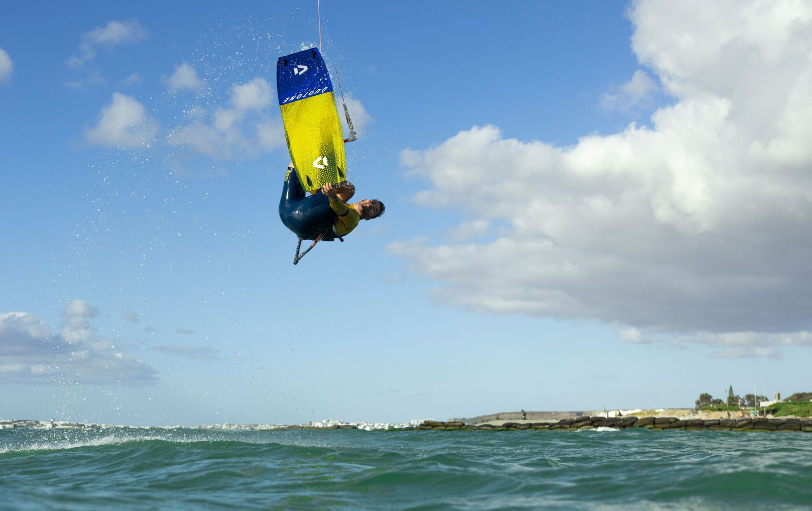 Duotone Kiteboarding Spike SLS 2025 | Ultimate Light Wind