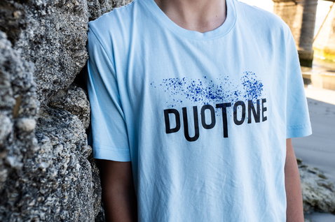 Duotone Apparel Tee SS True Team men short sleeve t-shirt in light sky blue with print, Tarifa waterfront