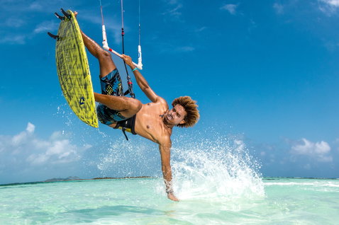Duotone Originals boardshorts 19inch during kitesurfing in a tropical ocean lagoon in ocean blue