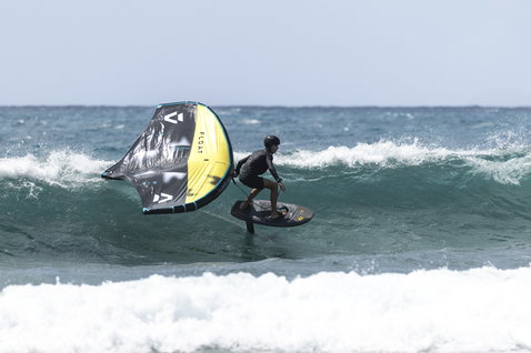 Duotone_Wing_Foiling_Wing-Set-Carve-3.0-D/LAB_Action-Shots_1