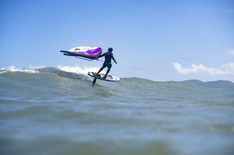 Duotone_Wing_Foiling_Front-Wing-Carve-3.0-SLS_Action-Shots_6