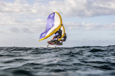 Duotone_Wing_Foiling_Back-Wing-Stabilizer-R_Action-Shots_4