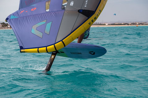 Duotone_Wing_Foiling_Ventis-FS-D/LAB_Action-Shots_11