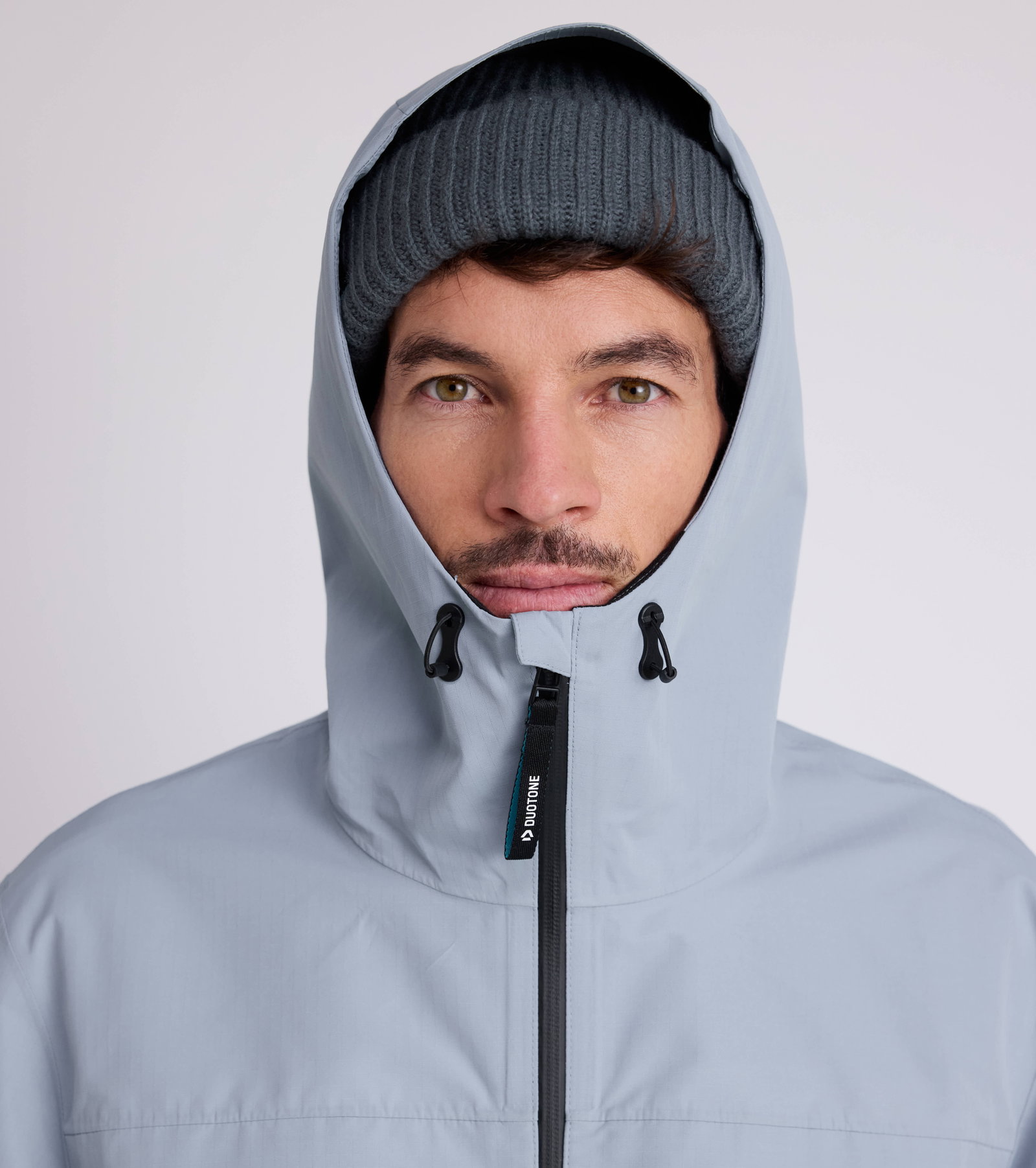 Jacket Explore: Ultimate Clothing for Off-Grid Adventures