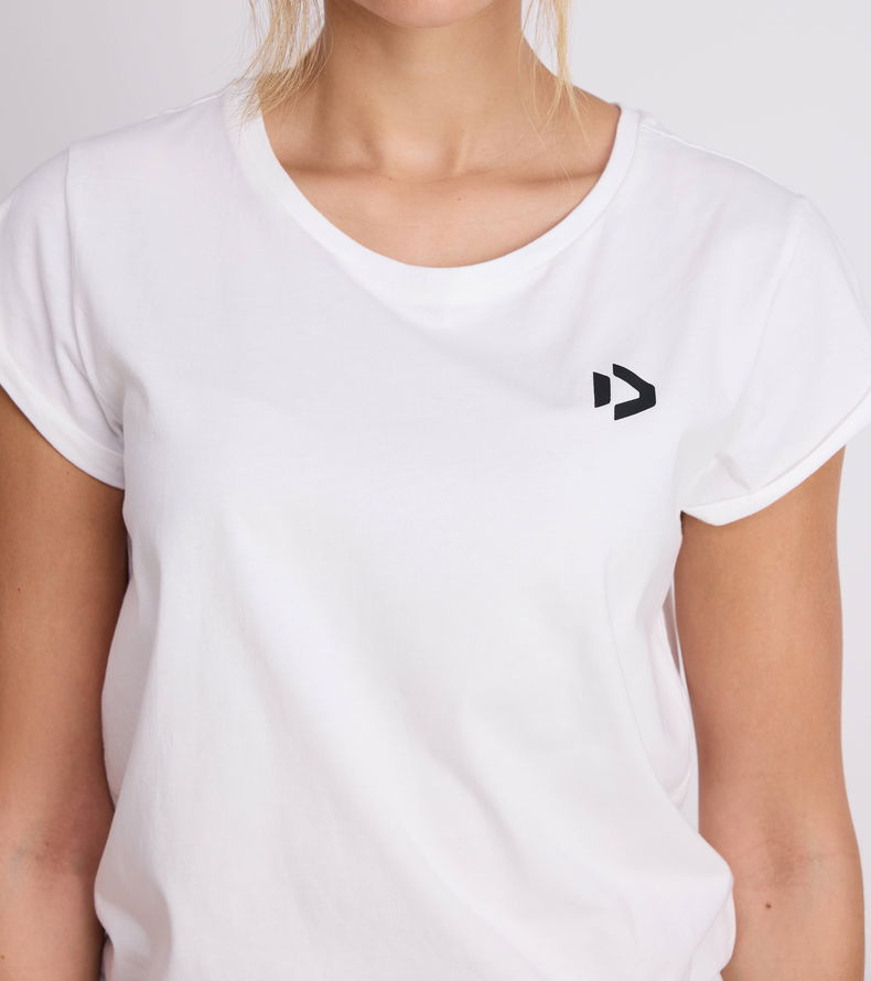 Duotone_Apparel_T-Shirt-Originals-Graphic-women_Model-Pictures_2