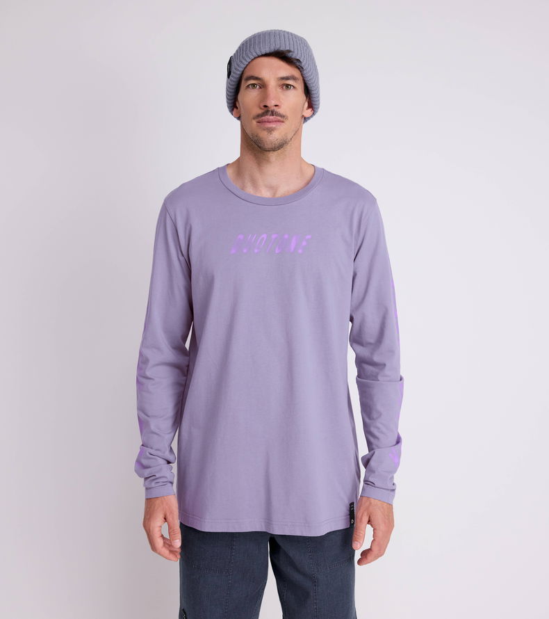 Duotone_Apparel_Longsleeve-Originals-Graphic-unisex_Model-Pictures_7