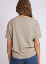 Duotone_Apparel_T-Shirt-True-women_Model-Pictures_17