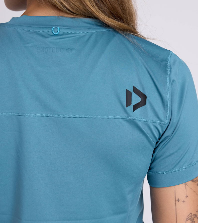 Duotone_Apparel_Wetshirt-women_Model-Pictures_2