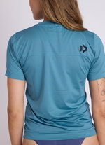 Duotone_Apparel_Wetshirt-women_Model-Pictures_4