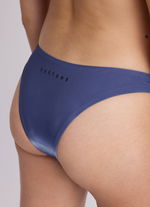 Duotone_Apparel_Bikini-Bottom-Beach-women_Model-Pictures_4