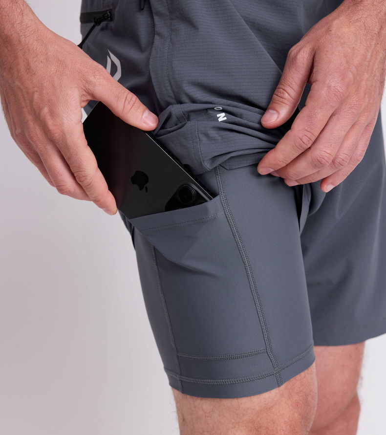 Duotone_Apparel_Boardshorts-Land&Sea-18inch-men_Model-Pictures_3