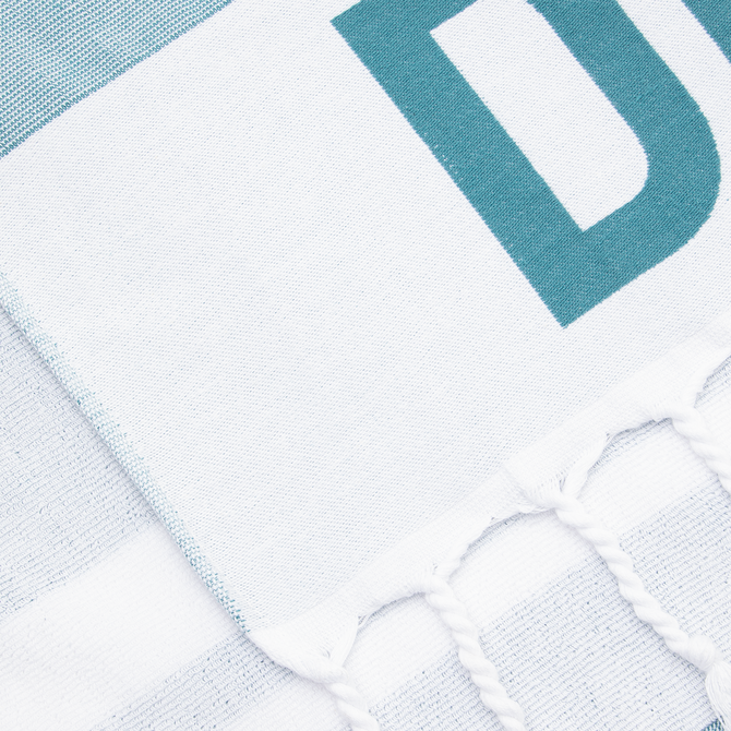 Duotone_Apparel_Towel-Logo_Product-Pictures_5