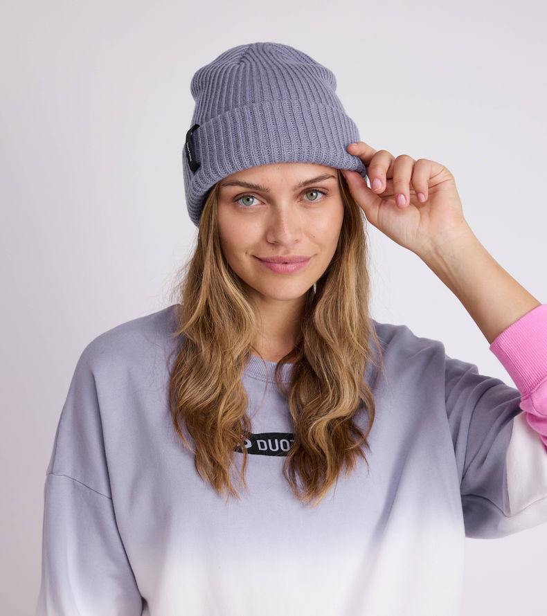 Duotone_Apparel_Beanie-Duotone-Logo_Model-Pictures_2