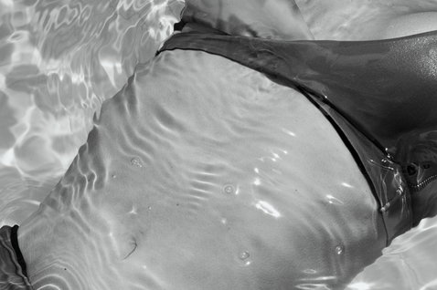 Duotone Apparel haut de bikini Beach femme lors d'une baignade dans l'eau