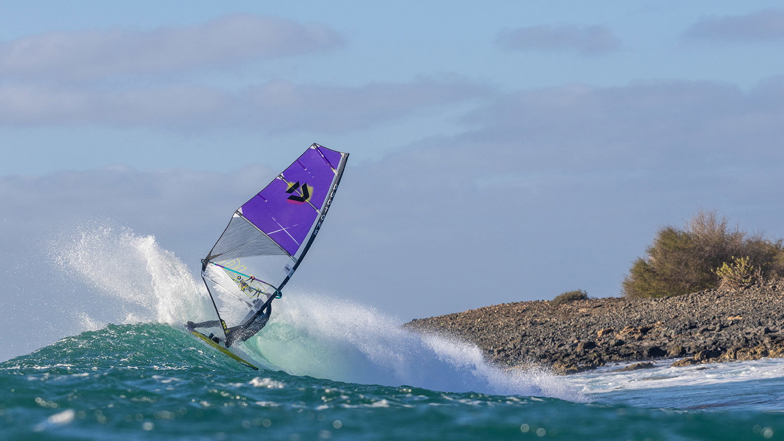 パルティール　SUPER WAVE Super_Hero D/LAB 2026 ᐅ high-end wave sail | DUOTONE Windsurfing